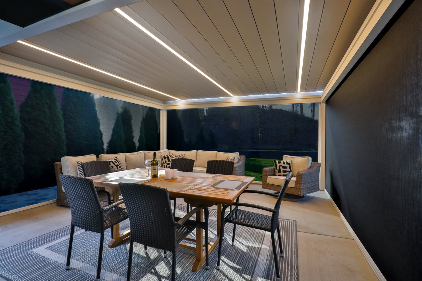 Alba-with-Retractable-Screens-LEDs-in-Canada-by-Bella-Outdoor-Living-(2).jpg